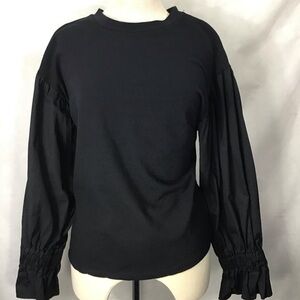 Olivia & Grace Black sweatshirt w exaggerated sleeve